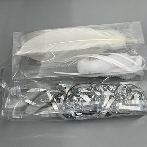 Feline Fun Kit: Purrfectly Playful Feathers, Fluff, and Foil!